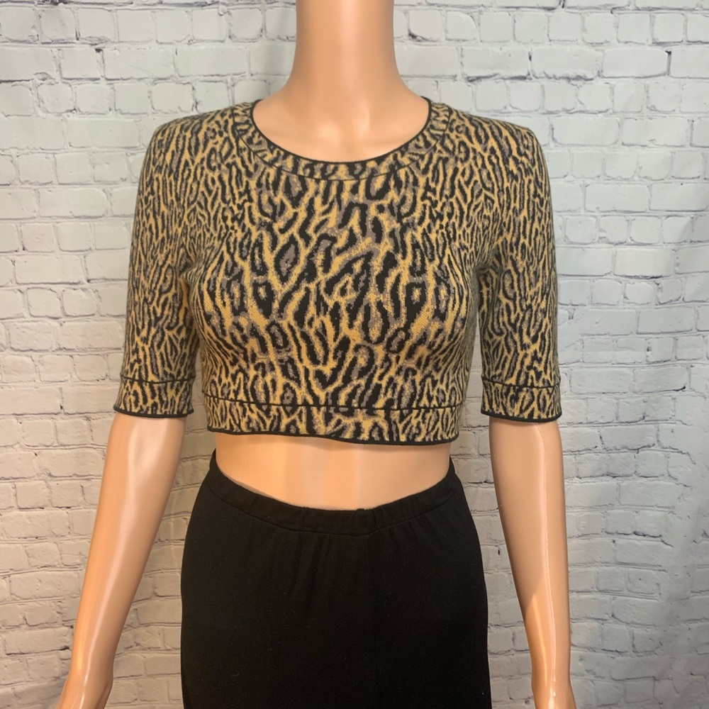 BCBG Maxazria warm cheetah print CropTop sweater size xs